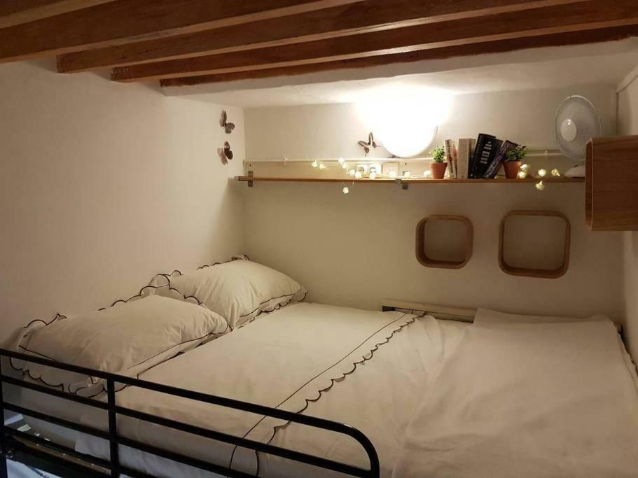 2 Bedroom Funky Apartment In The Heart Of The Old Town Of אנטיב מראה חיצוני תמונה